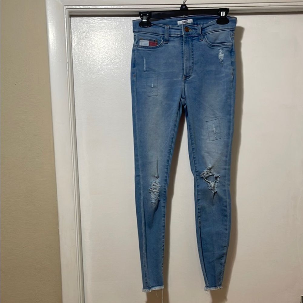 Tommy jeans, distressed, high-rise jeggings  size 26